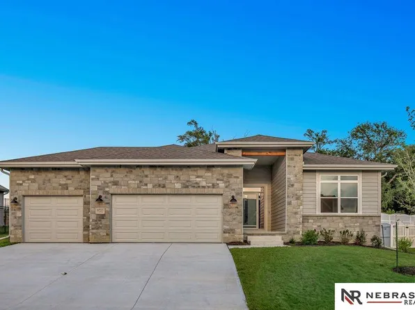 9715 S 123rd Ave, Papillion, NE 68046