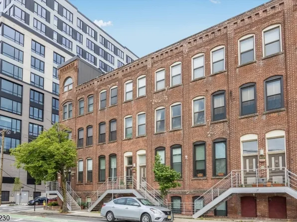 54-60 McWhorter St #107, Newark City, NJ 07105