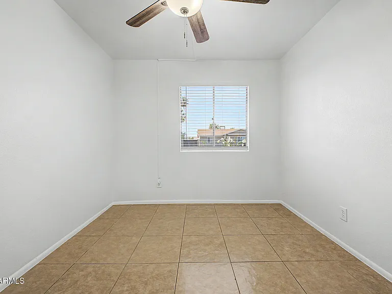 9010 W Griswold Rd — Photo 25
