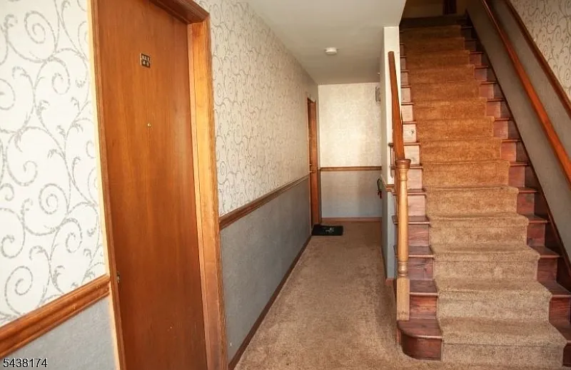 1 bed, 1.0 bath, $2,300 — Photo 2