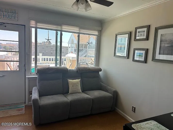 1515 Boulevard #18 — Photo 7