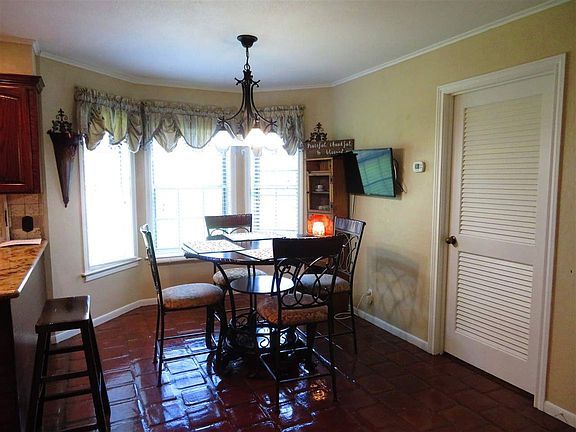 5th image of 3830 Chandelle Ln