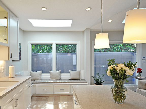 4th image of 1511 Stanford St #B