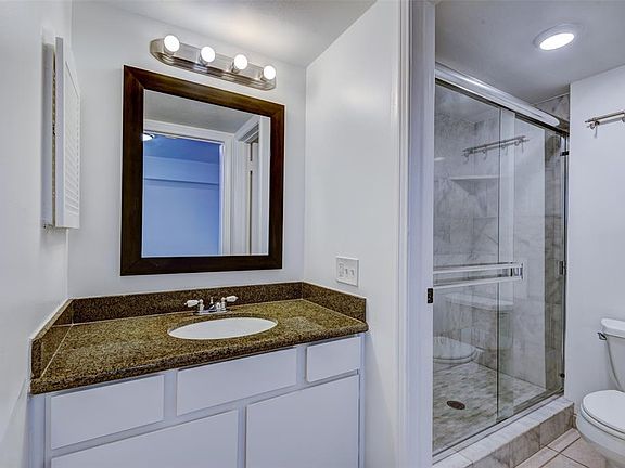 4th image of 1807 Stoney Brook Dr APT 104
