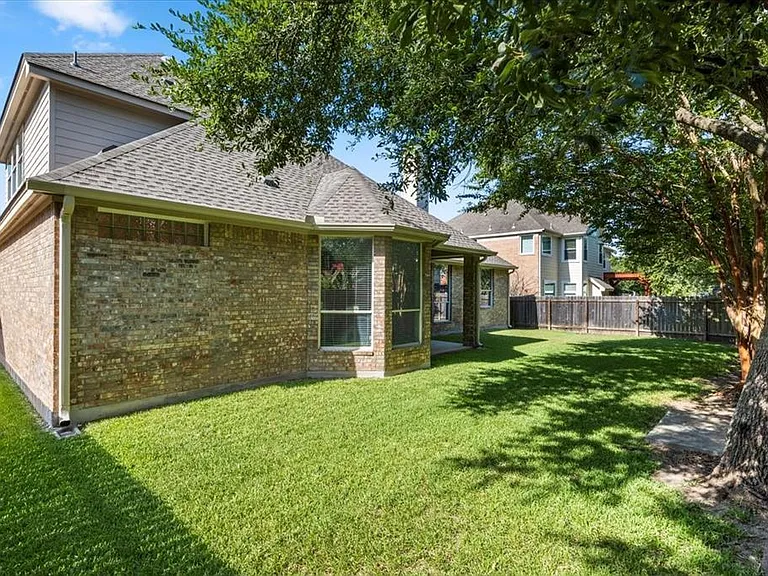 2127 Clear Lake Pl — Photo 35