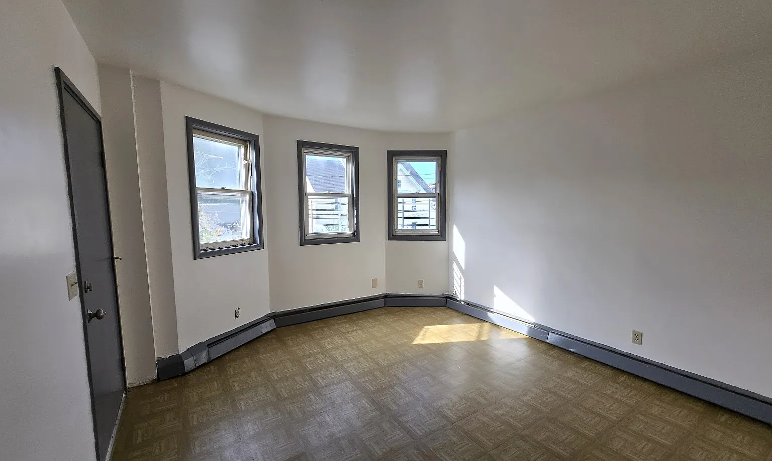 3 bed, 1100 sqft, $1,795 — Photo 4