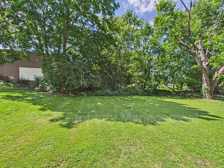 534 Gage St — Photo 29