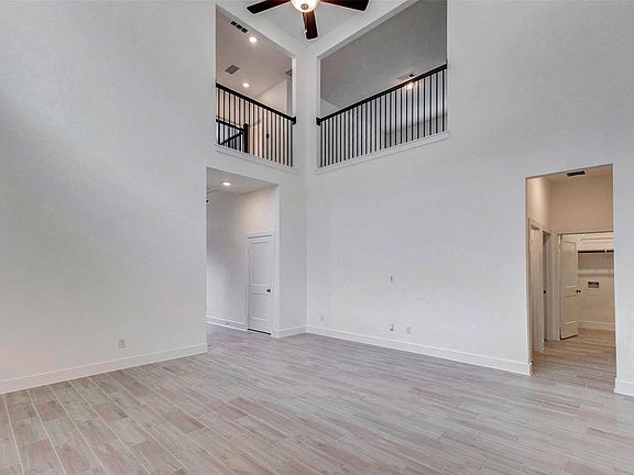 5th image of 11134 Plateau Oak Dr
