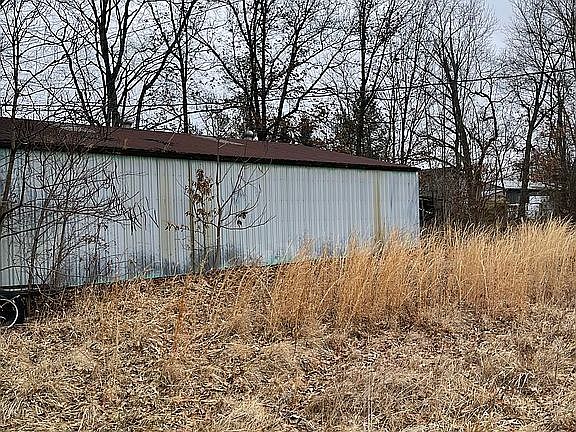 3rd image of 1378 W Marshall Ave