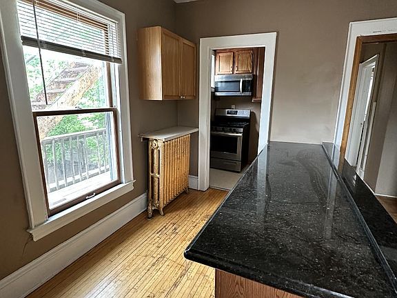 4th image of 2016 Aldrich Ave S #4
