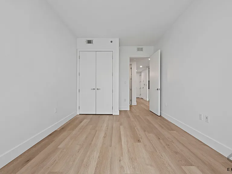 2045 Ocean Ave #505 — Photo 8