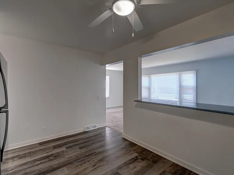 1906 Lake Point Dr #3 — Photo 7