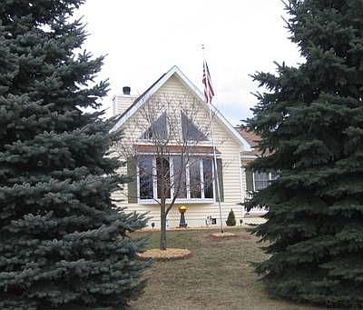 1st image of 129 Meadowdale Dr