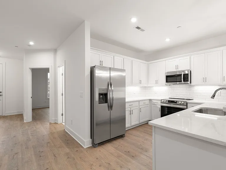 172 Leggo Ave — Photo 15