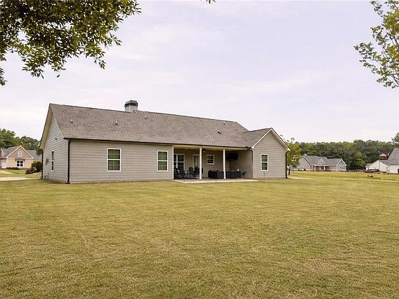 3rd image of 85 Woodfin Way