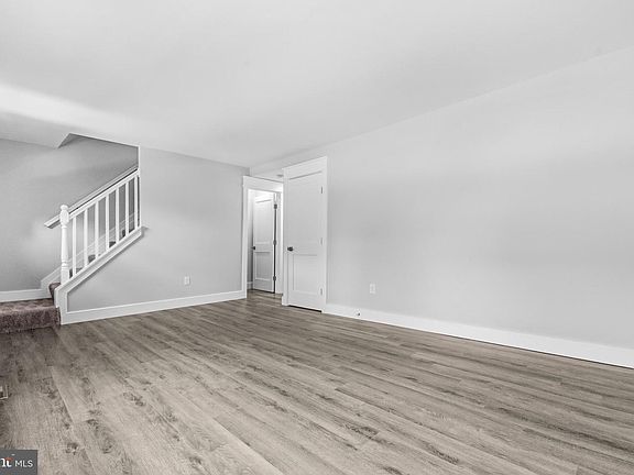 5th image of 1716 Golden Ct