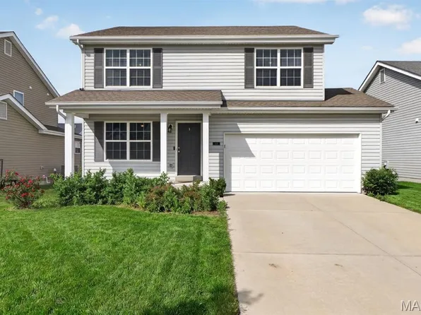 618 Palisades Dr, Saint Charles, MO 63301