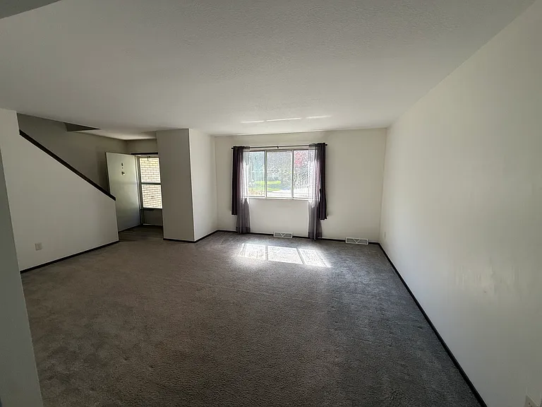 2330 Darwin Ln — Photo 6