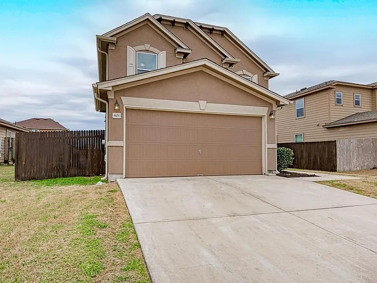 801 Estes Park — Photo 3