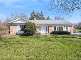 6036 Mapleridge Dr, Flint, MI 48532