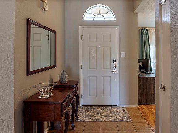 2nd image of 552 Marybeth Dr