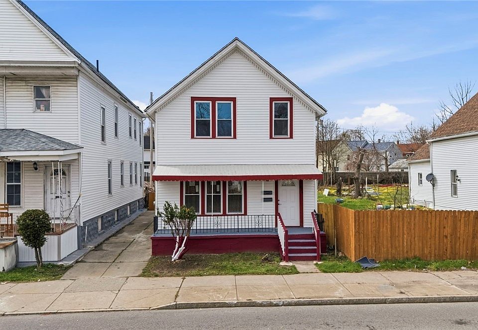 1st image of 674 Jefferson Ave