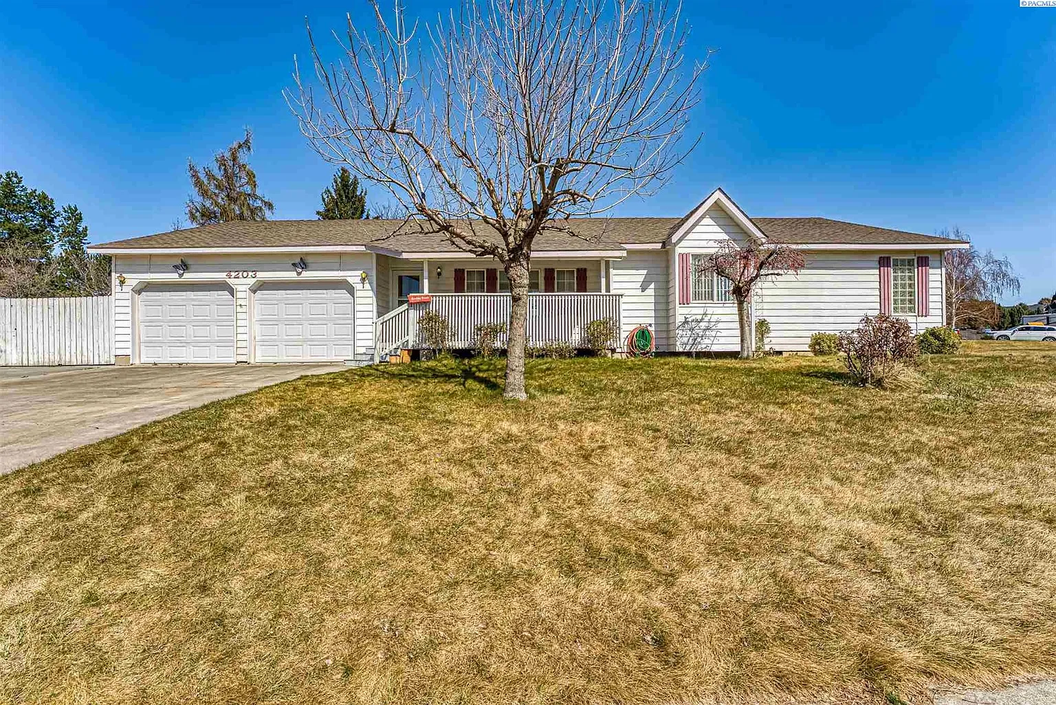 4203 Meadowsweet St photo 1