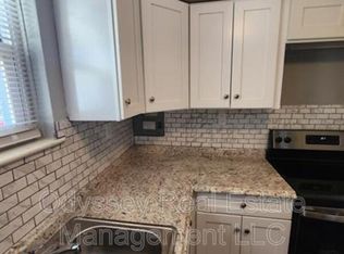 210 W Spencer Ave, Wildwood, NJ 08260