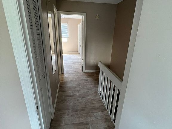 3rd image of 1058 S Hoagland Blvd #1062