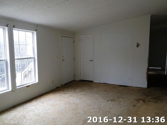 4th image of 5550 Peterson Dr