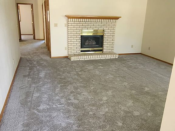 2nd image of 9703 W Edna St