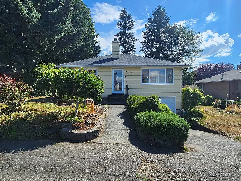 1013 N 33rd Pl