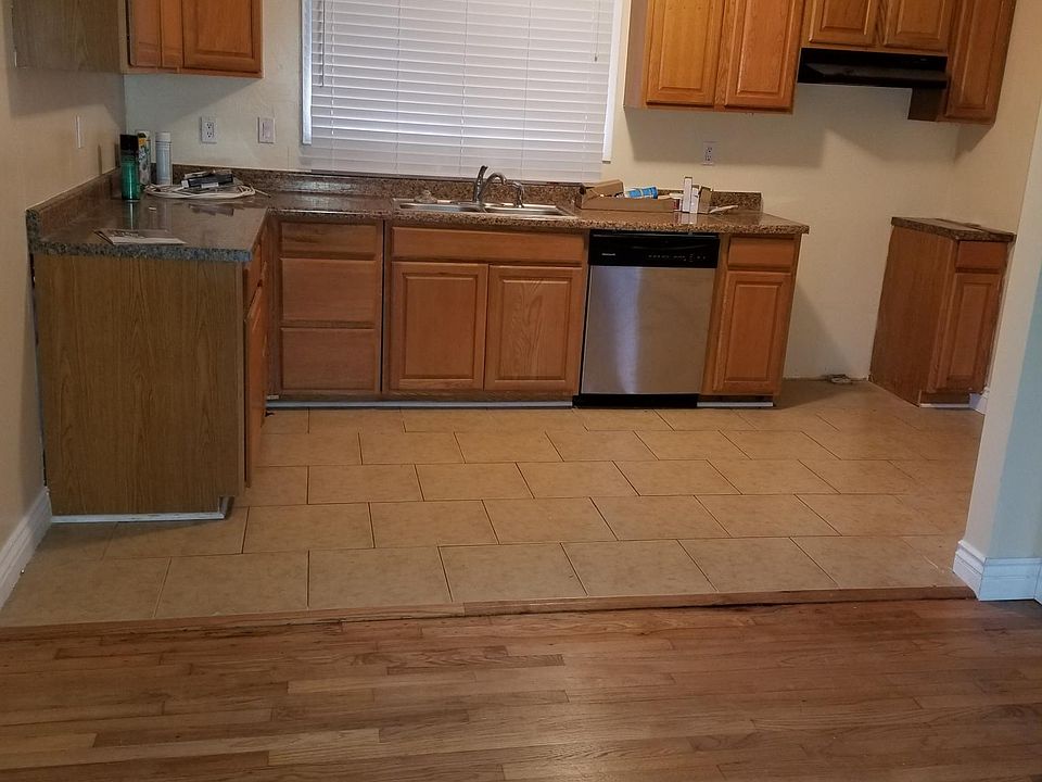 2nd image of 4103 Hackett Ave