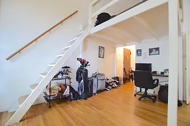 Rented by Street Realty Brokerage LLC