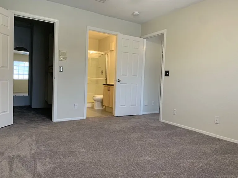 7604 Almeria Ave — Photo 13