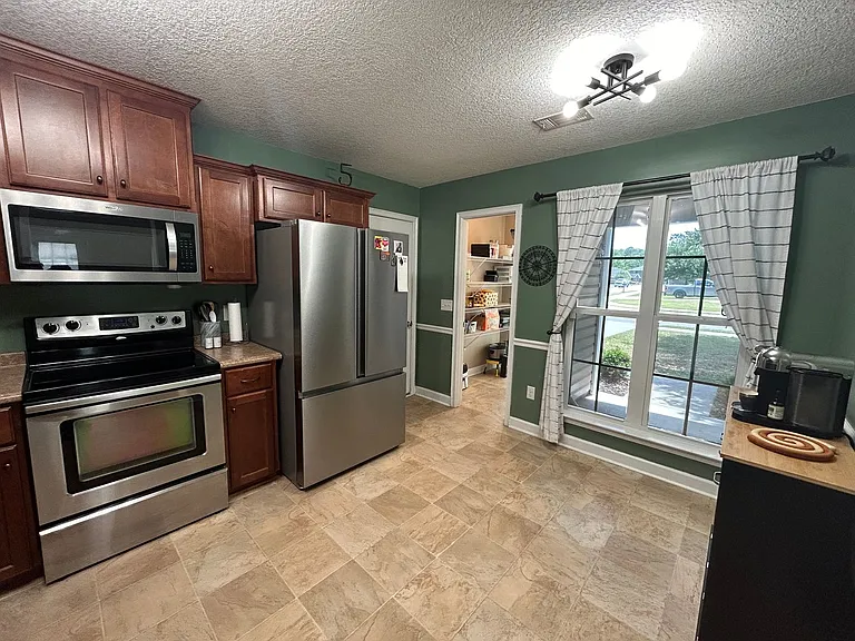 120 Grandview Dr — Photo 7
