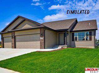 1949 NW 41st Ct, Lincoln, NE 68528