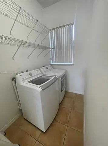 3421 SW 25th St — Photo 7