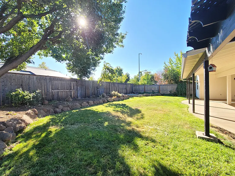 3008 Coach Lite Dr — Photo 33