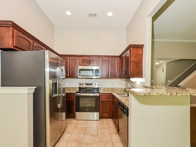 5714 Kingsman Dr — Photo 8