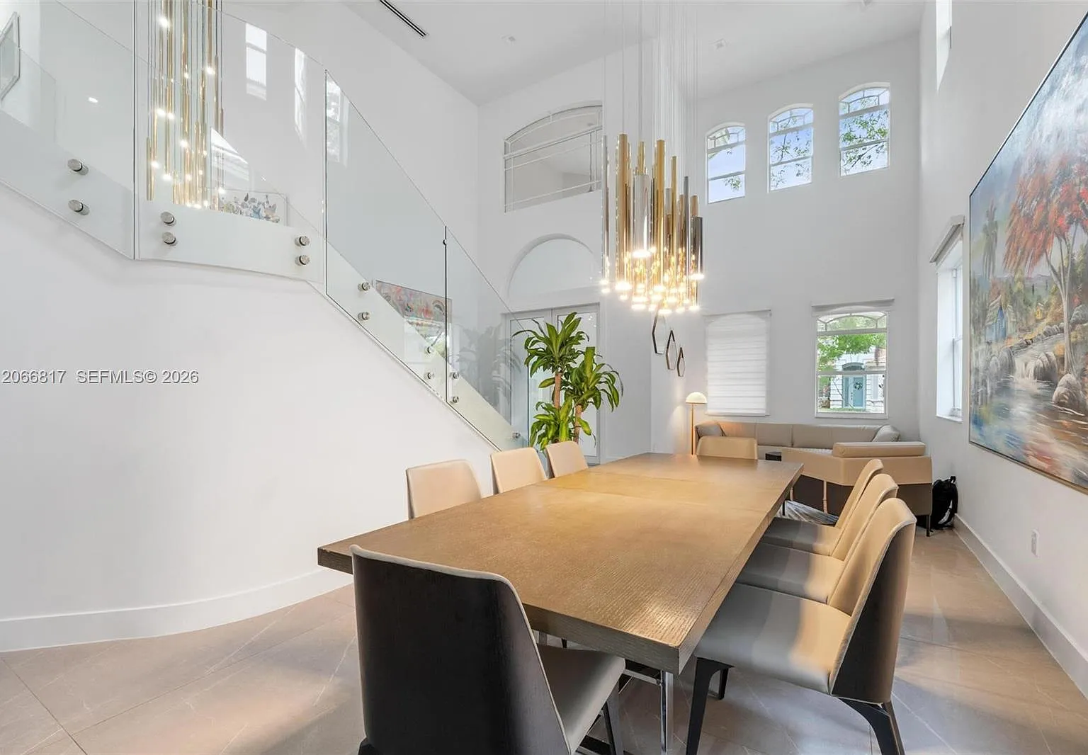 5 bed, 2962 sqft, $5,900 — Photo 3