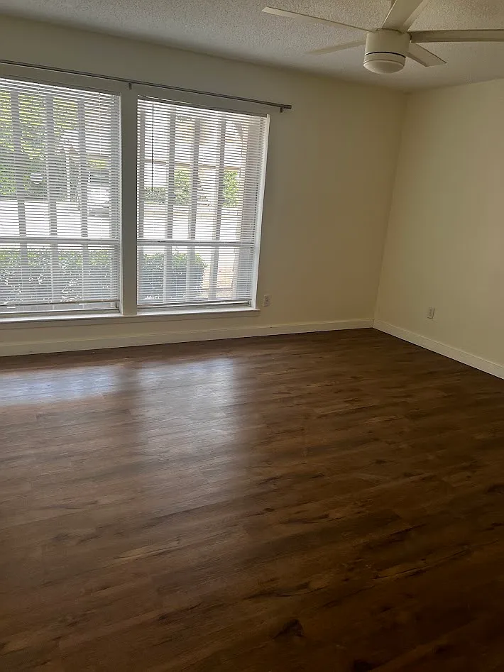 2 bed, 1008 sqft, $1,799 — Photo 4