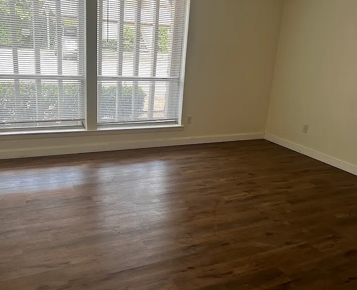 5150 Amesbury Dr #124 — Photo 4