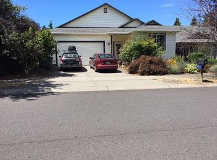 760 Henderson Rd, Hood River, OR 97031