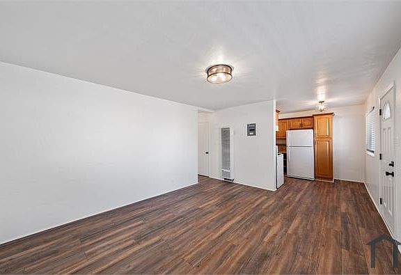 3rd image of 8 Whitmore Pl #4
