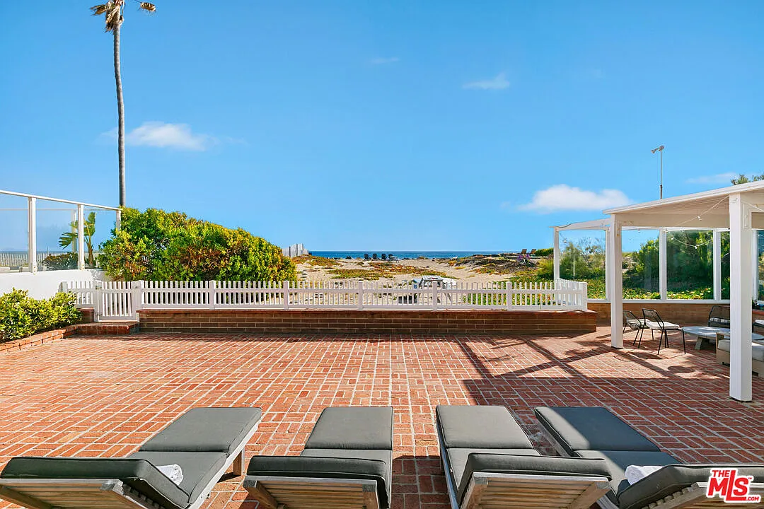 5 bed, 4.0 bath, 1565 sqft, $50,000 — Photo 2