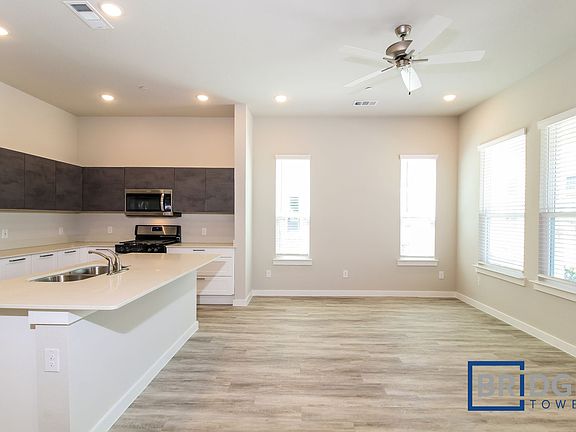 4th image of 1317 Creekbank Dr