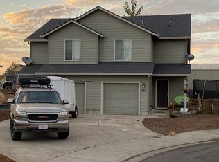 555 Nettle Ct, Silverton, OR 97381