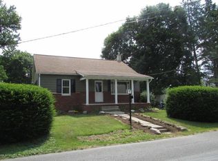 300 N 4th St, Mifflinburg, PA 17844