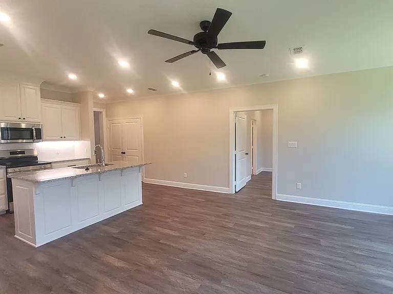 475 S Industrial St #503 — Photo 13